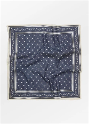 Fleur Cotta scarf Navy Blazer Becksøndergaard 